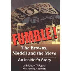 When All the World Was Browns Town: Cleveland's Browns and the Championship  Season of '64: Pluto, Terry: 9780684822464: : Books